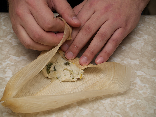 How to fold a corn husk Chili & Corn Tamales