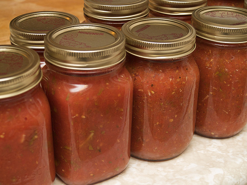 Canning tomatoes