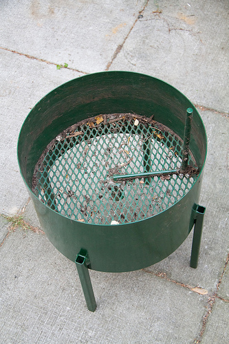 Crank-style compost sifter made by my Dad Crank-style compost sifter made by my Dad